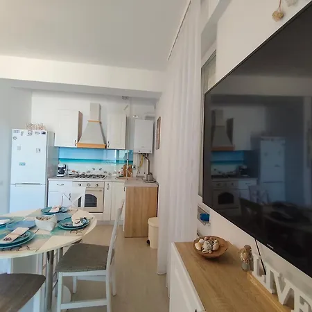 First Wave Ap 8 Navodari