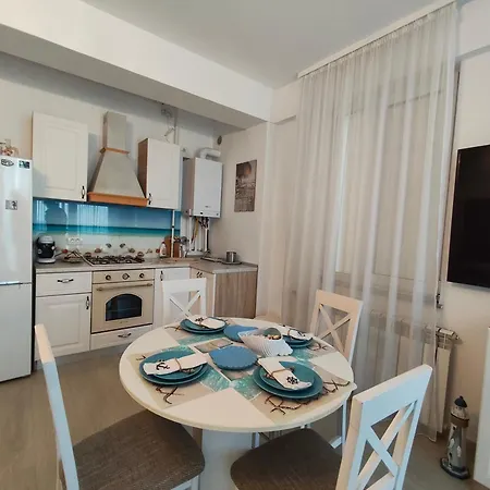 Apartment First Wave Ap 8