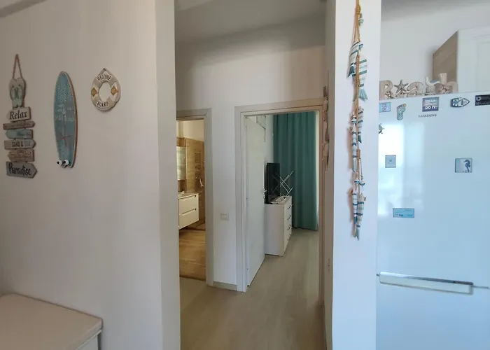 First Wave Ap 8 Apartment *